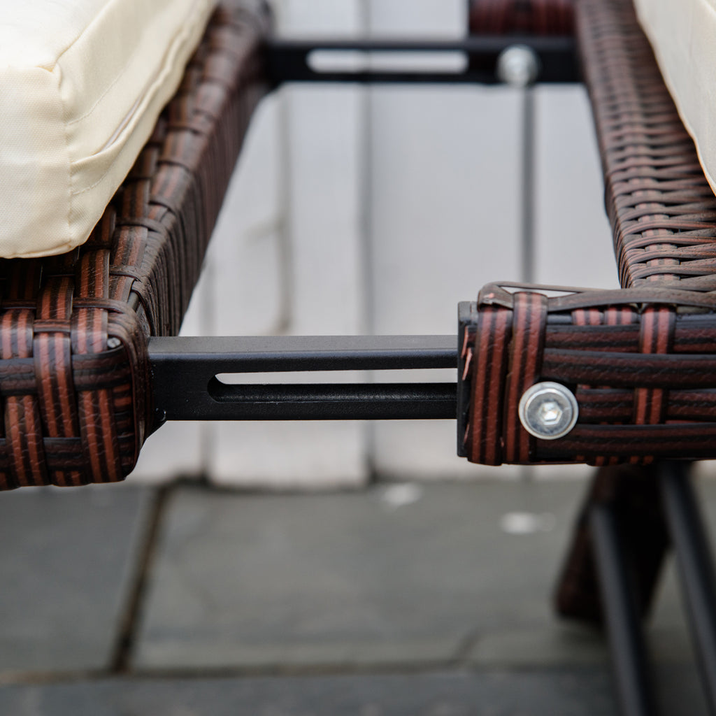 Solarias Canapé lit de jardin extensible 3 places grand confort 4 coussins écru inclus résine tressée imitation rotin chocol